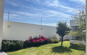 Stylish Contemporary Stay with Ample Outdoor Living - León, Mexico