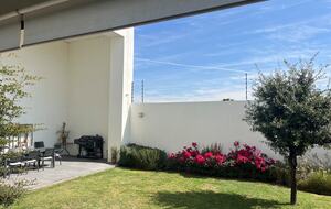 Stylish Contemporary Stay with Ample Outdoor Living - León, Mexico