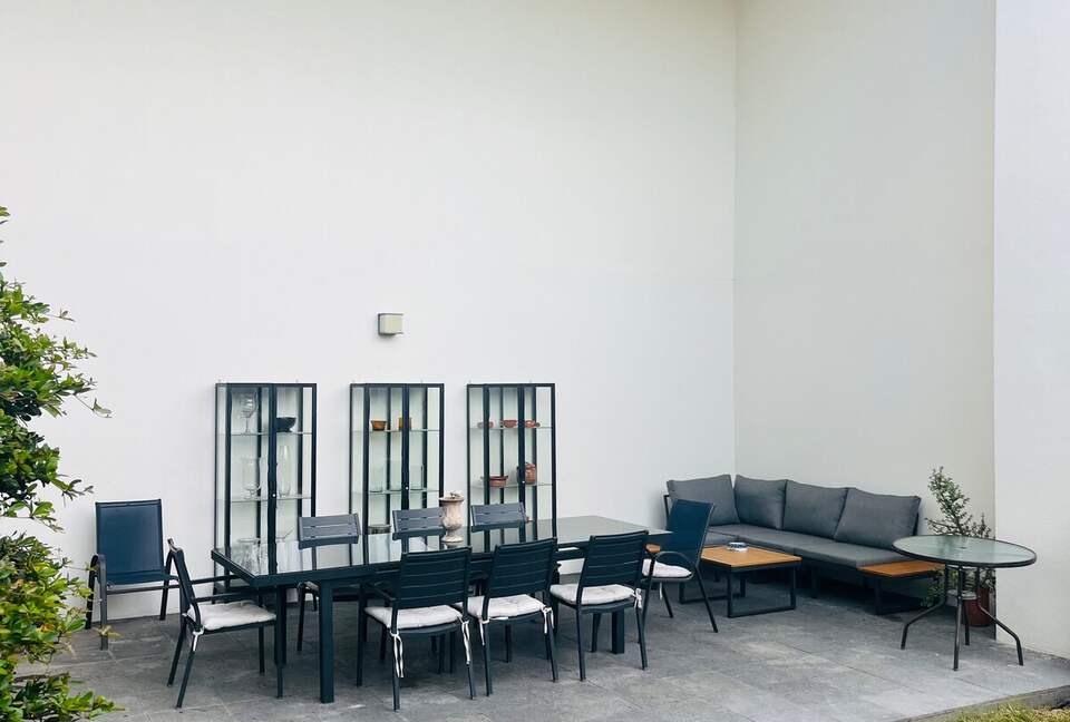 Stylish Contemporary Stay with Ample Outdoor Living - León, Mexico