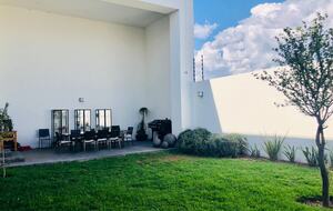 Stylish Contemporary Stay with Ample Outdoor Living - León, Mexico