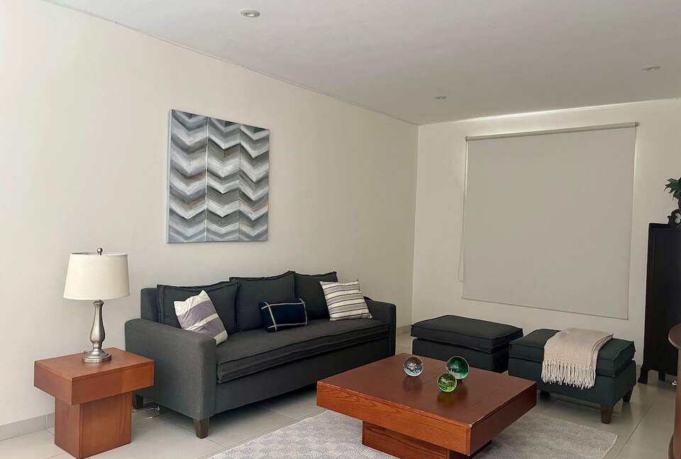 Stylish Contemporary Stay with Ample Outdoor Living - León, Mexico