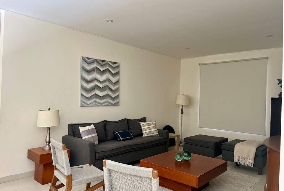 Stylish Contemporary Stay with Ample Outdoor Living - León, Mexico