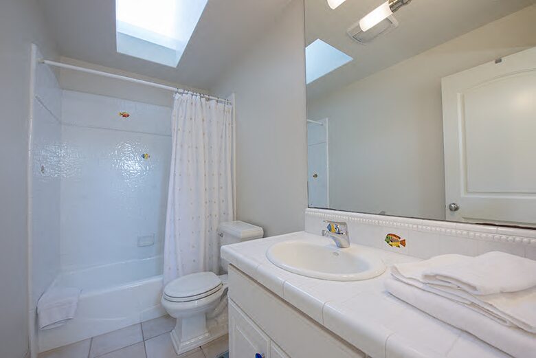 Upstairs hallway bathroom