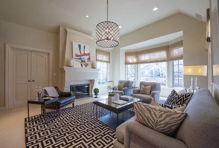 Living Room with fireplace