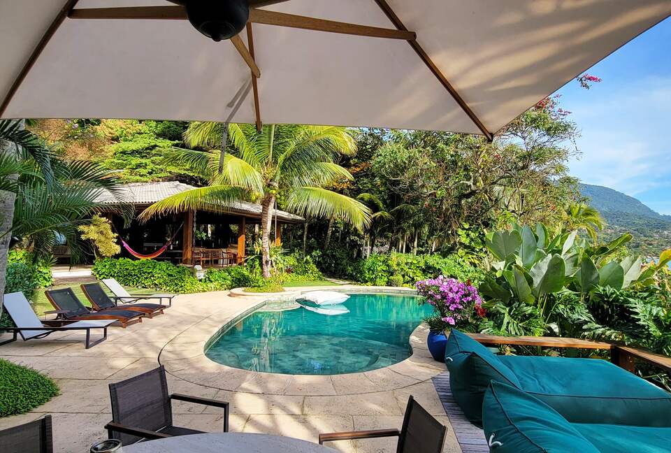 Sunset Elegance on Baía da Praia do Julião - Ilhabela, Brazil