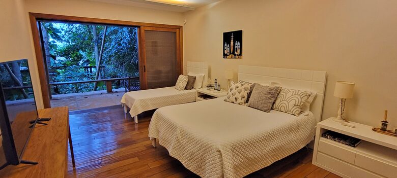 Sunset Elegance on Baía da Praia do Julião - Ilhabela, Brazil