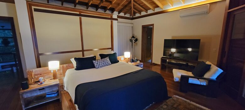 Sunset Elegance on Baía da Praia do Julião - Ilhabela, Brazil