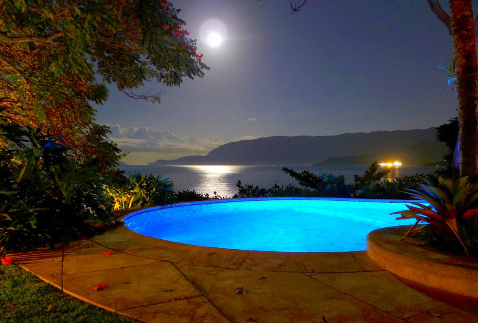 Sunset Elegance on Baía da Praia do Julião - Ilhabela, Brazil