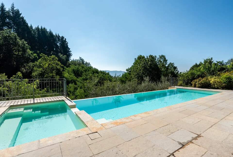 Refined Escape Surrounded by the Tuscan Hills - Coreglia Antelminelli, Italy