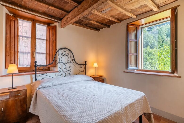 Refined Escape Surrounded by the Tuscan Hills - Coreglia Antelminelli, Italy
