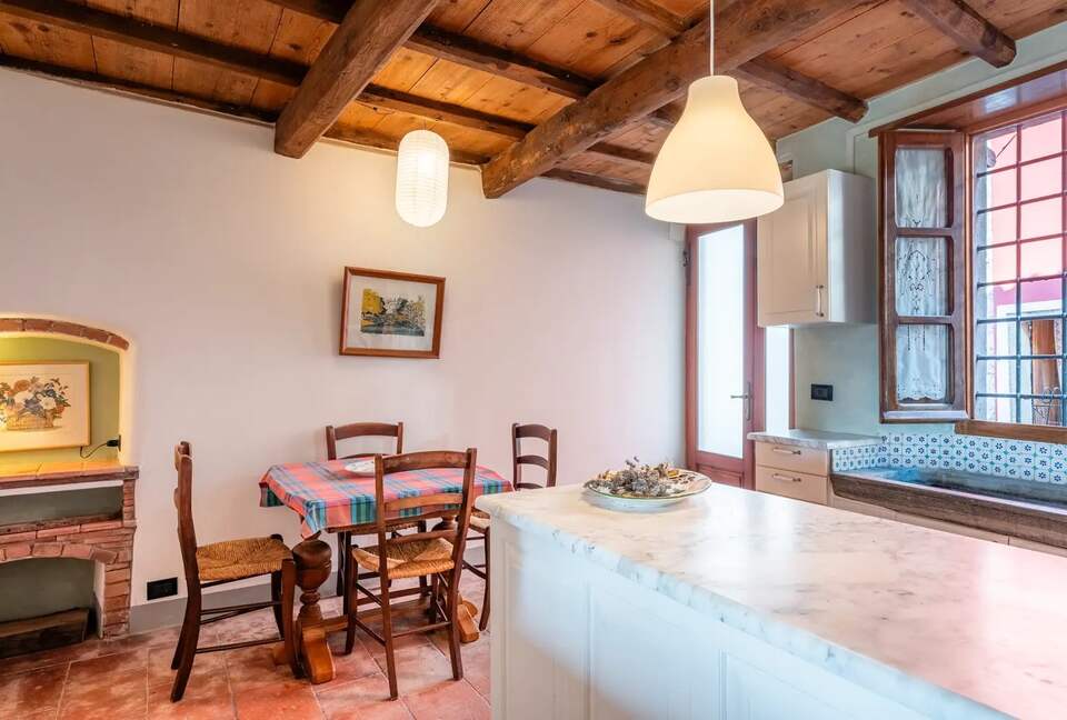 Refined Escape Surrounded by the Tuscan Hills - Coreglia Antelminelli, Italy