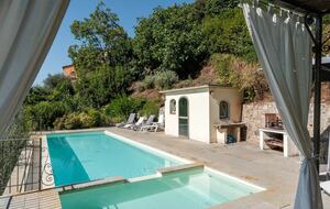 Refined Escape Surrounded by the Tuscan Hills - Coreglia Antelminelli, Italy