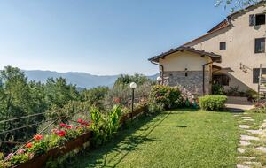 Refined Escape Surrounded by the Tuscan Hills - Coreglia Antelminelli, Italy