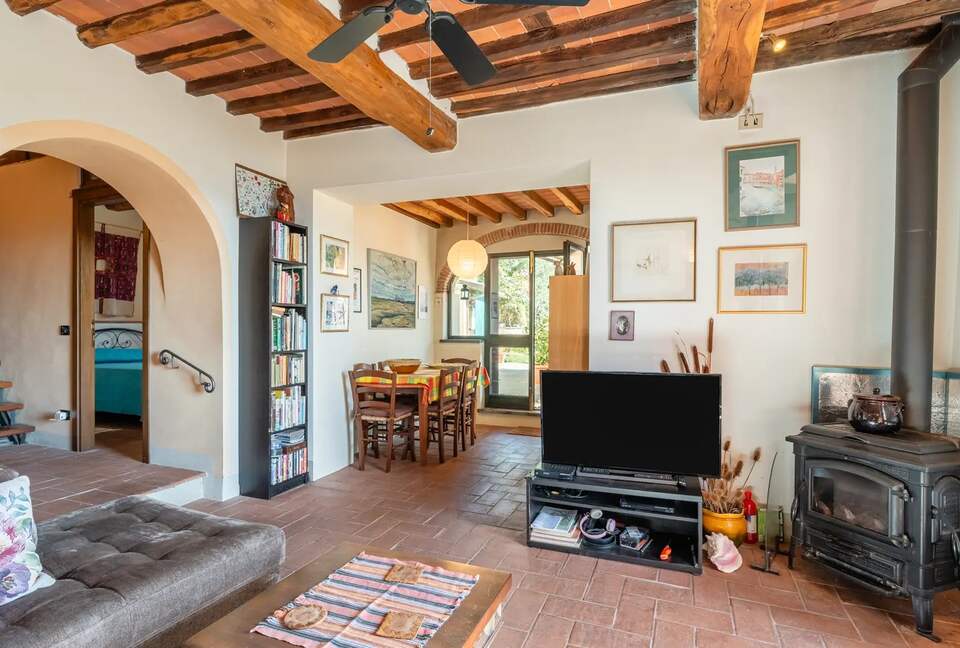 Refined Escape Surrounded by the Tuscan Hills - Coreglia Antelminelli, Italy