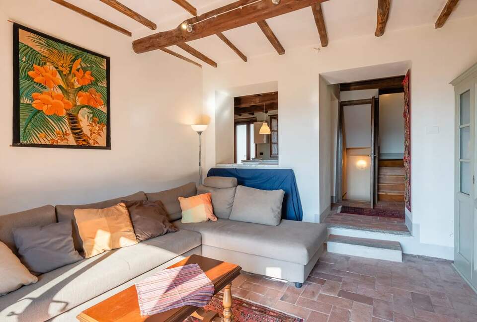 Refined Escape Surrounded by the Tuscan Hills - Coreglia Antelminelli, Italy