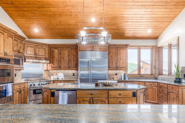 Alpine Grandeur | A World-Class Park City Estate - Park City, Utah