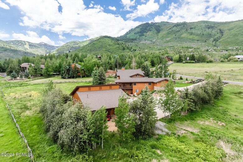 Alpine Grandeur | A World-Class Park City Estate - Park City, Utah