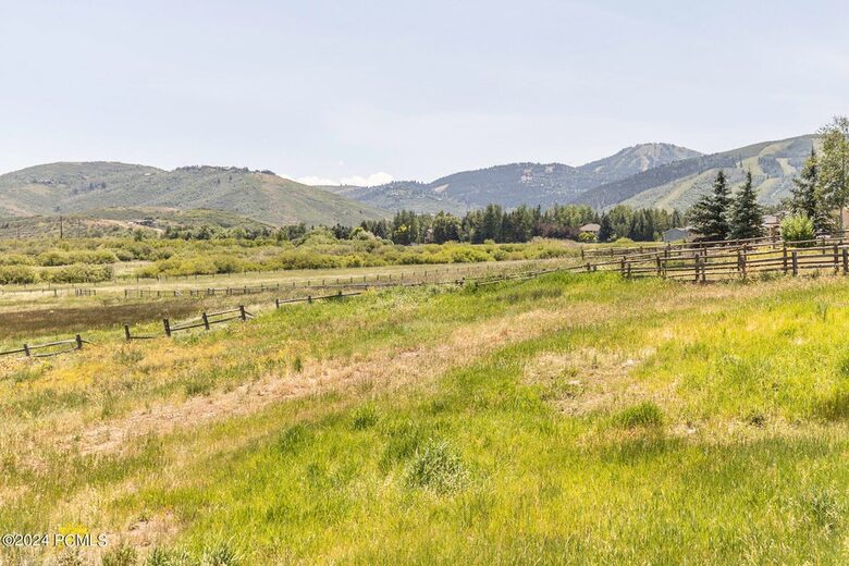 Alpine Grandeur | A World-Class Park City Estate - Park City, Utah