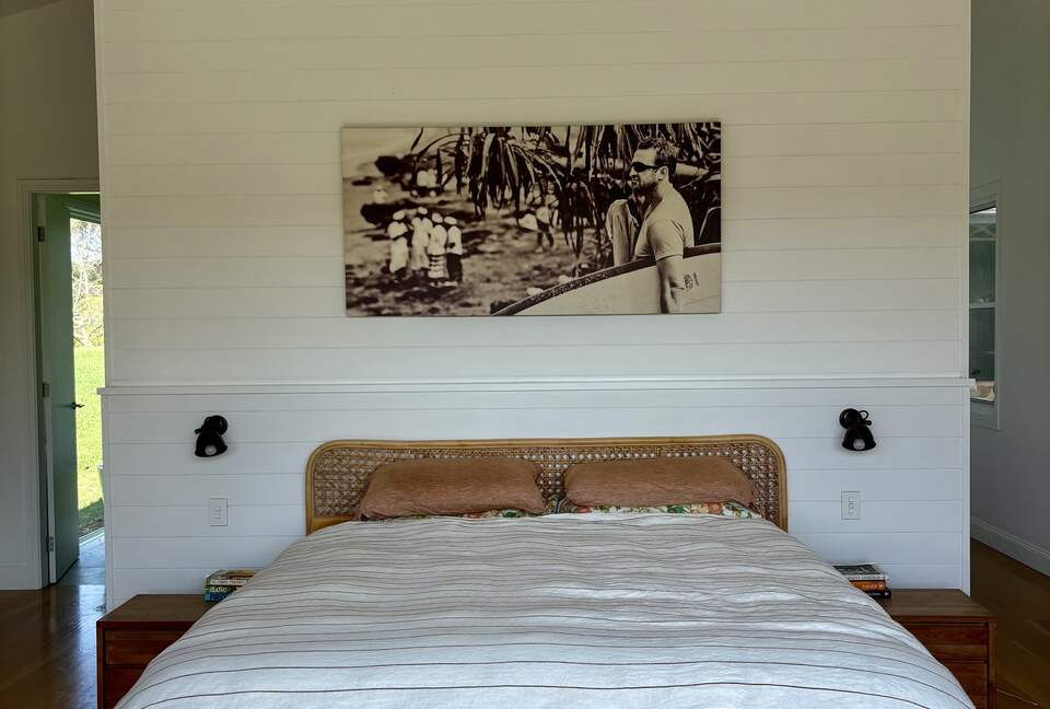 Hilltop Retreat with Infinity Pool and Tennis Court - Myocum, Australia