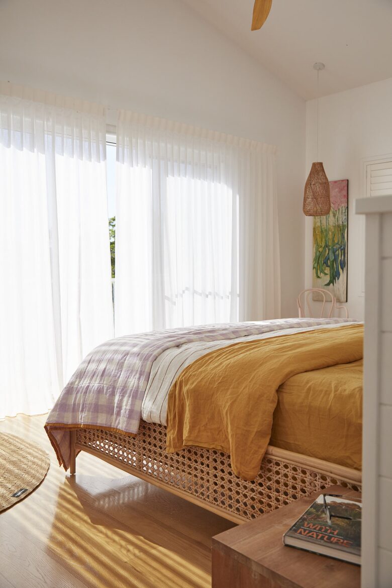 Hilltop Retreat with Infinity Pool and Tennis Court - Myocum, Australia