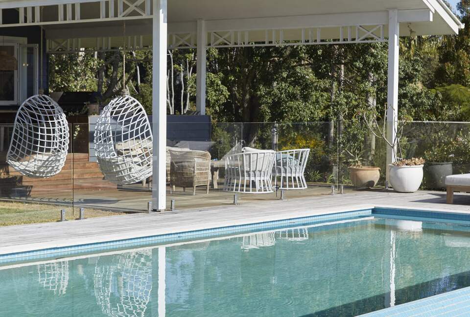 Hilltop Retreat with Infinity Pool and Tennis Court - Myocum, Australia