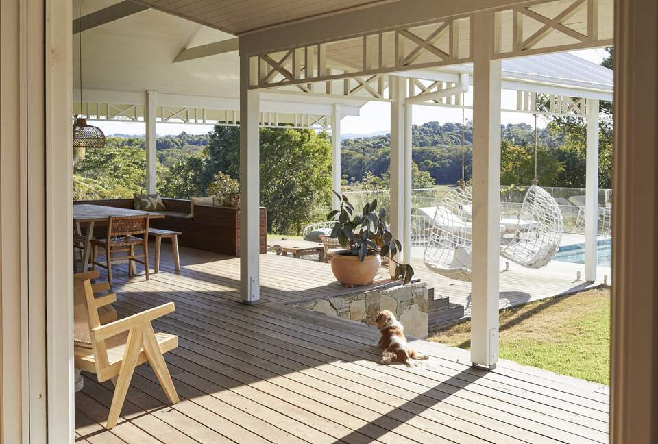 Hilltop Retreat with Infinity Pool and Tennis Court - Myocum, Australia