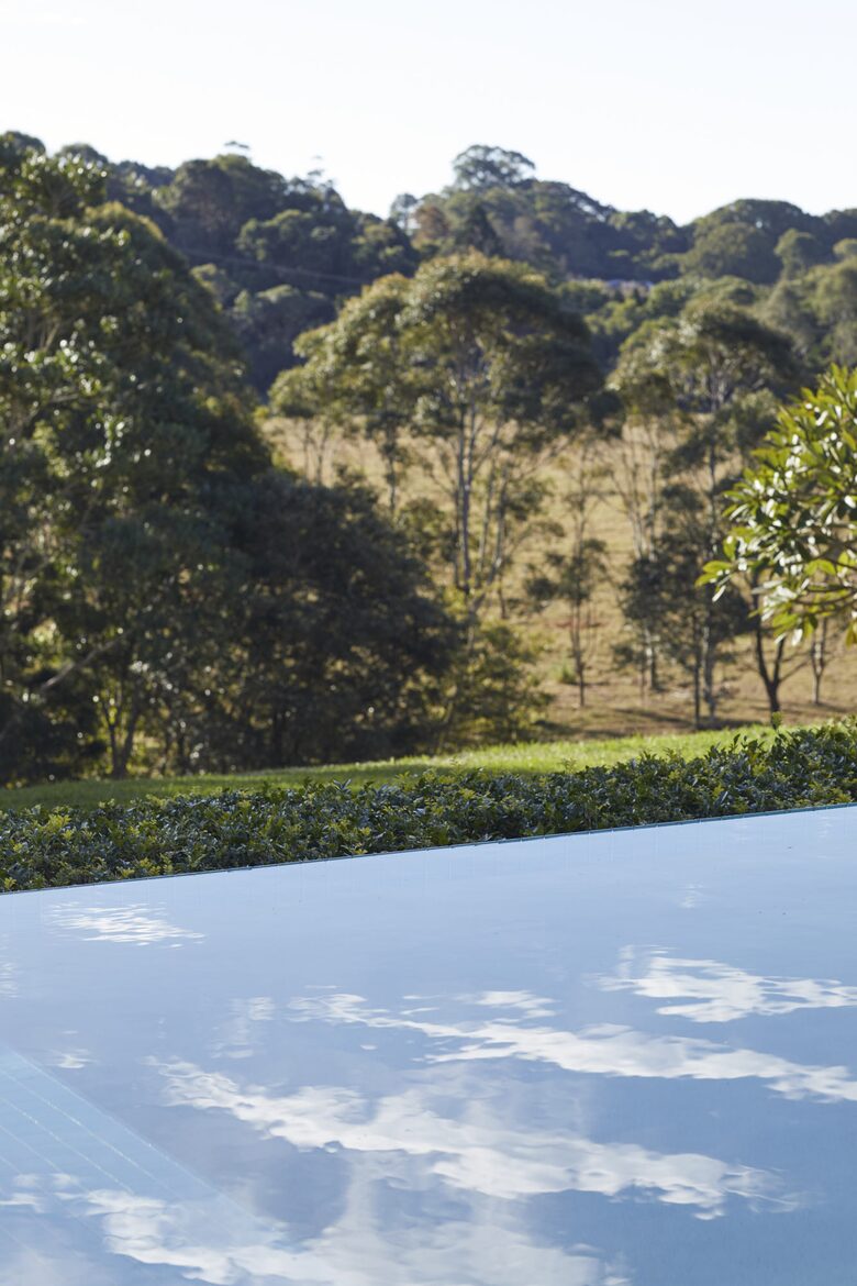 Hilltop Retreat with Infinity Pool and Tennis Court - Myocum, Australia