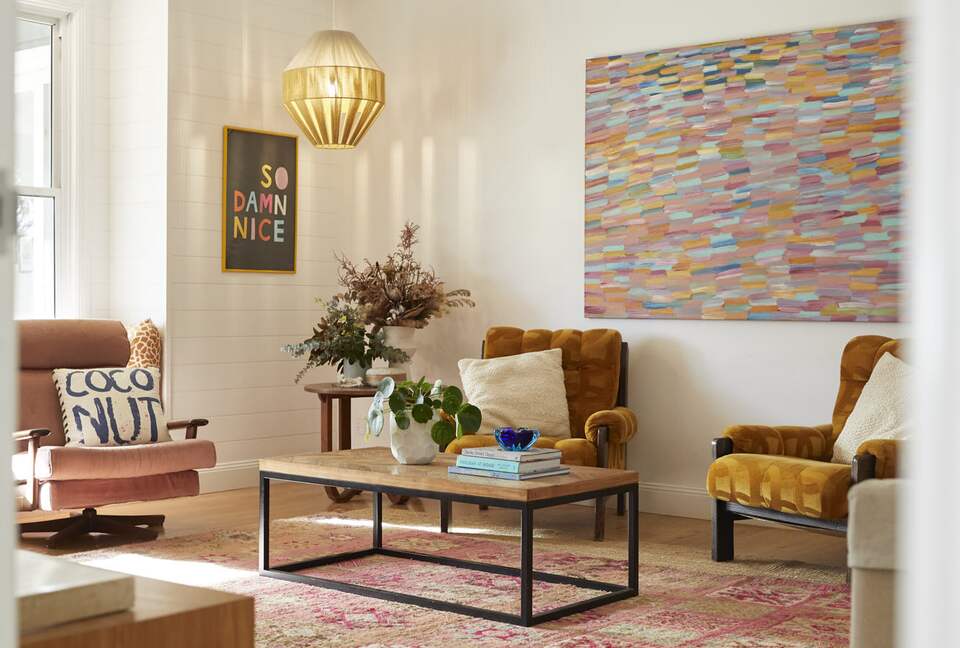 Hilltop Retreat with Infinity Pool and Tennis Court - Myocum, Australia