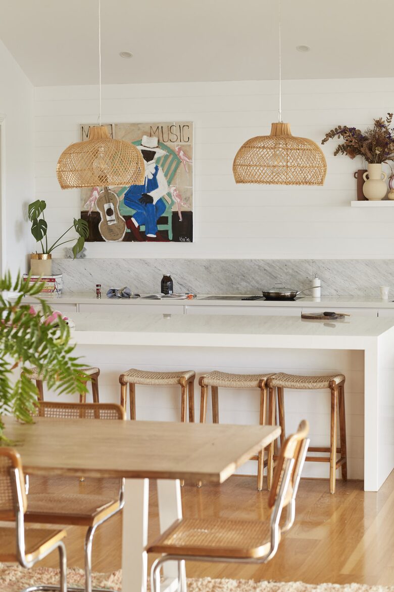 Hilltop Retreat with Infinity Pool and Tennis Court - Myocum, Australia