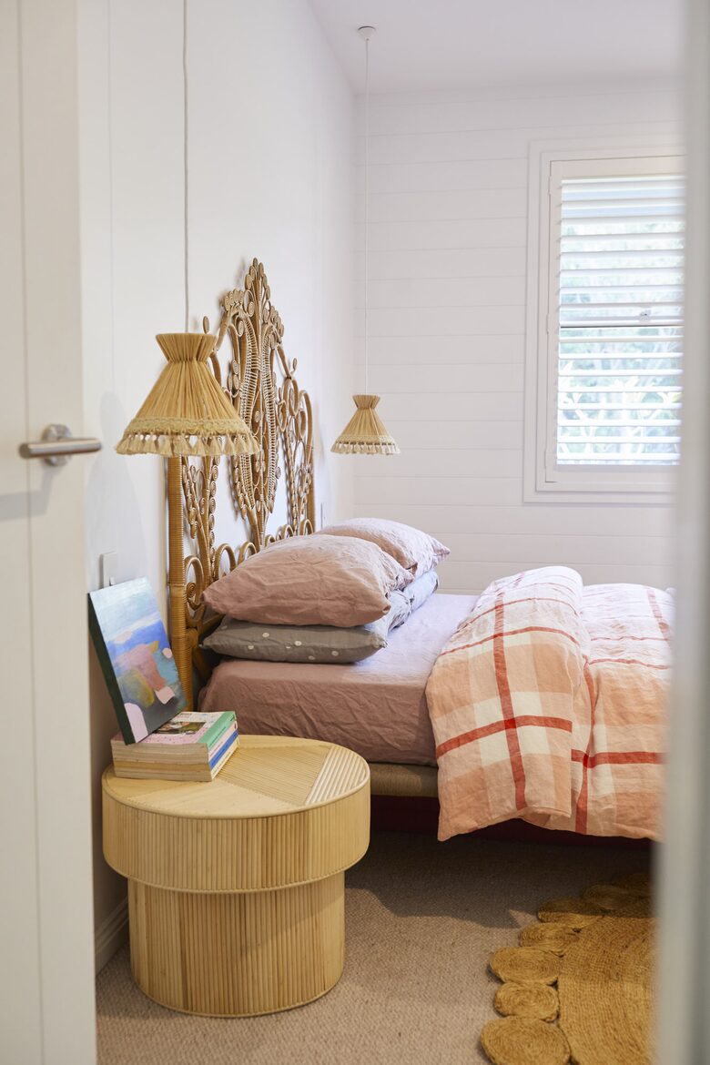 Hilltop Retreat with Infinity Pool and Tennis Court - Myocum, Australia