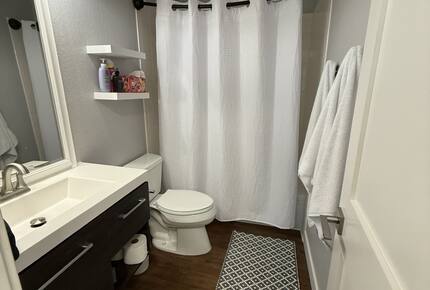 Bright & Comfortable Anchorage Escape - Anchorage, Alaska