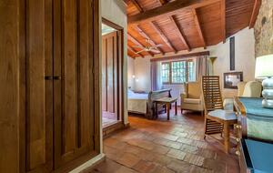 Rustic Elegance in the Heart of Extremadura - Cuacos de Yuste, Spain