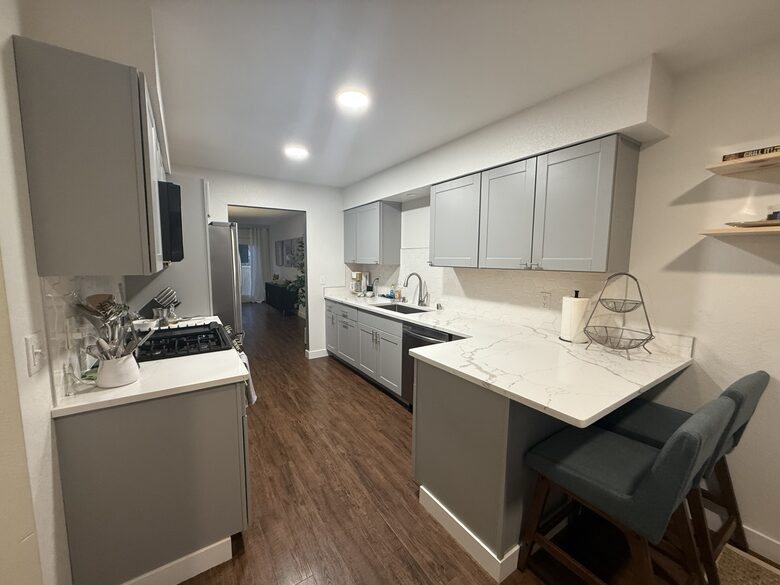 Bright & Comfortable Anchorage Escape - Anchorage, Alaska