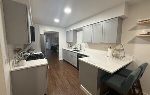 Bright & Comfortable Anchorage Escape - Anchorage, Alaska