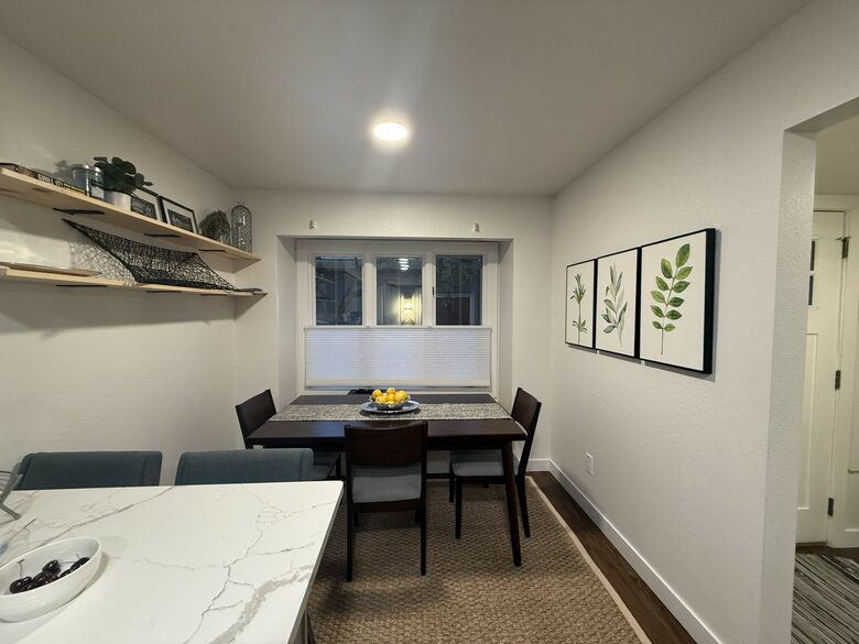 Bright & Comfortable Anchorage Escape - Anchorage, Alaska