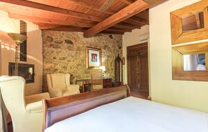 Rustic Elegance in the Heart of Extremadura - Cuacos de Yuste, Spain