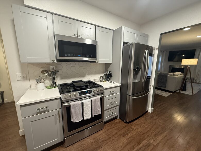 Bright & Comfortable Anchorage Escape - Anchorage, Alaska