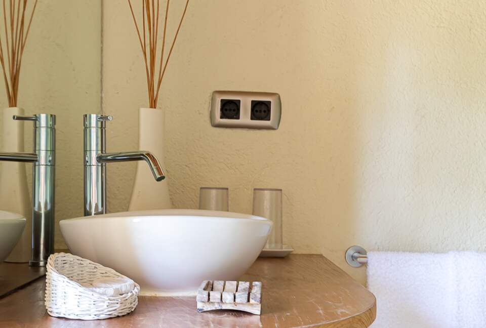 Rustic Elegance in the Heart of Extremadura - Cuacos de Yuste, Spain