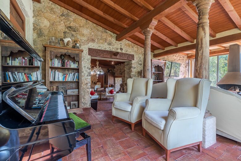 Rustic Elegance in the Heart of Extremadura - Cuacos de Yuste, Spain