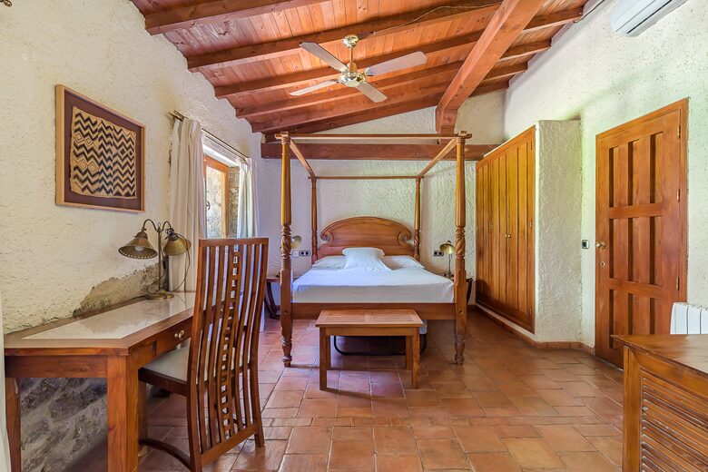 Rustic Elegance in the Heart of Extremadura - Cuacos de Yuste, Spain