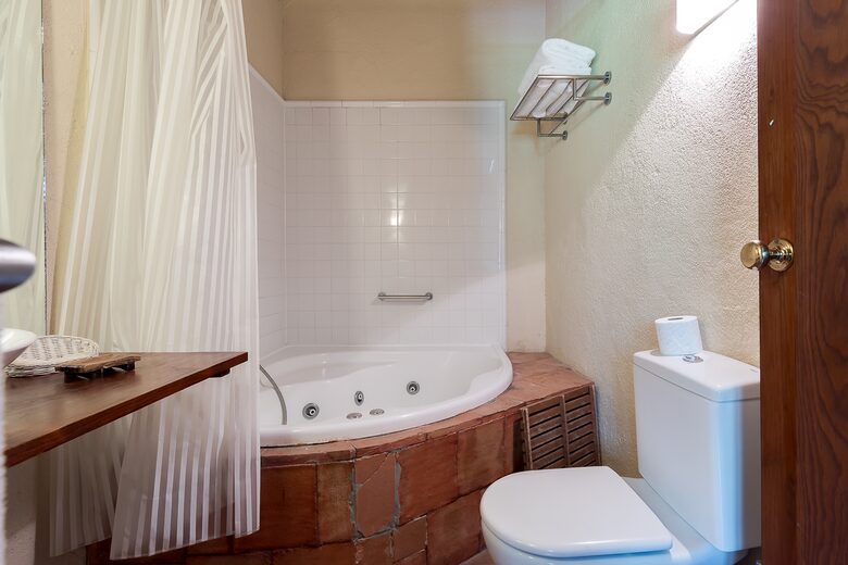 Rustic Elegance in the Heart of Extremadura - Cuacos de Yuste, Spain