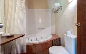 Rustic Elegance in the Heart of Extremadura - Cuacos de Yuste, Spain