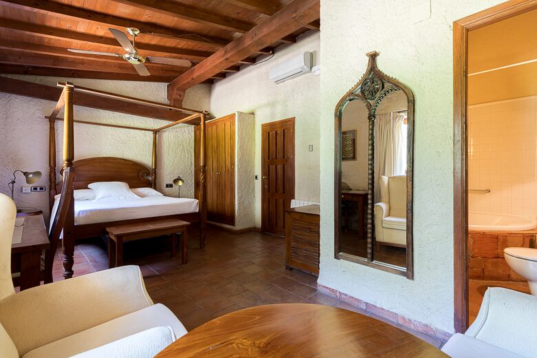 Rustic Elegance in the Heart of Extremadura - Cuacos de Yuste, Spain