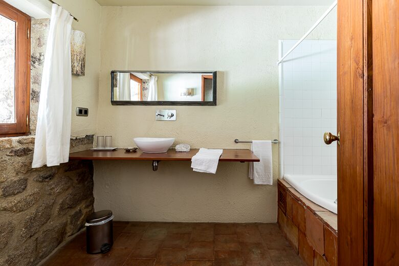 Rustic Elegance in the Heart of Extremadura - Cuacos de Yuste, Spain