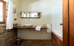 Rustic Elegance in the Heart of Extremadura - Cuacos de Yuste, Spain