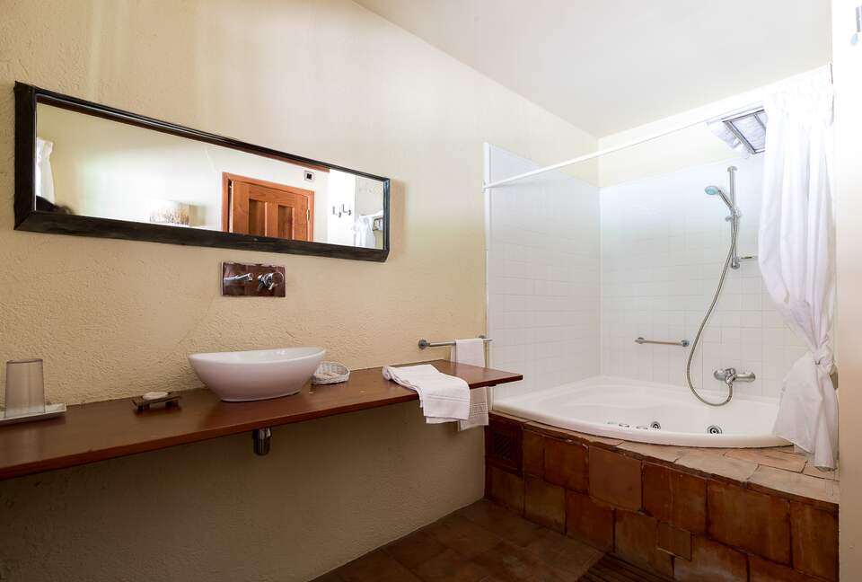 Rustic Elegance in the Heart of Extremadura - Cuacos de Yuste, Spain