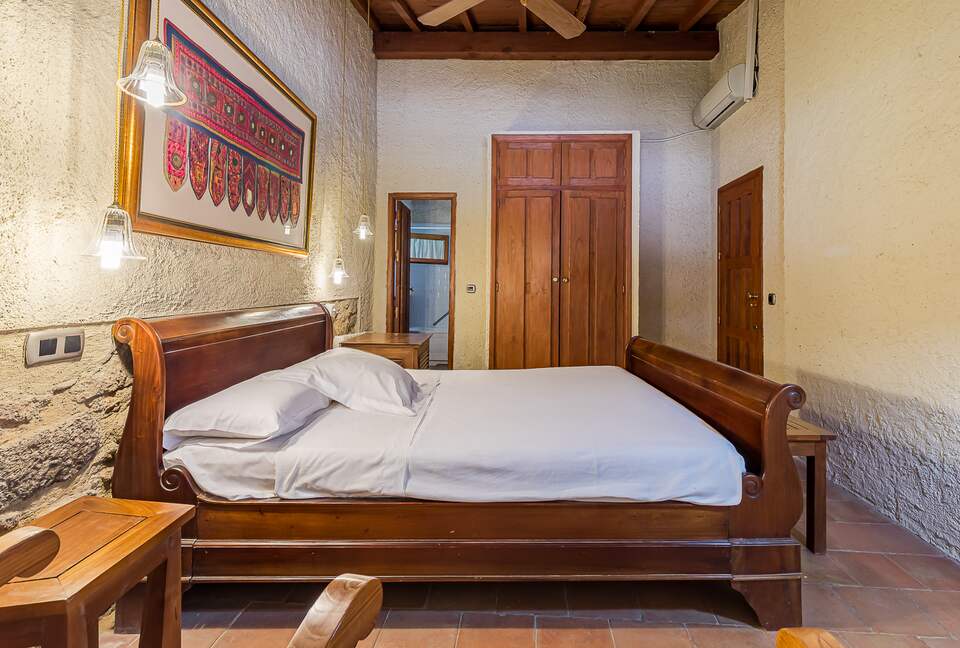 Rustic Elegance in the Heart of Extremadura - Cuacos de Yuste, Spain