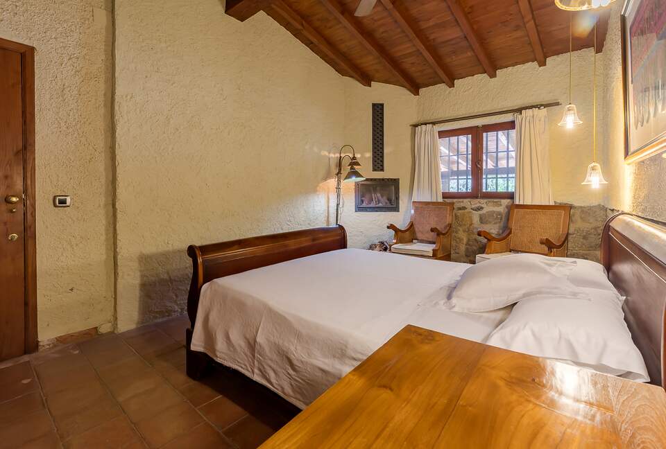 Rustic Elegance in the Heart of Extremadura - Cuacos de Yuste, Spain