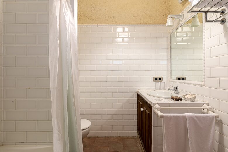 Rustic Elegance in the Heart of Extremadura - Cuacos de Yuste, Spain