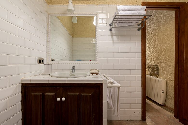 Rustic Elegance in the Heart of Extremadura - Cuacos de Yuste, Spain